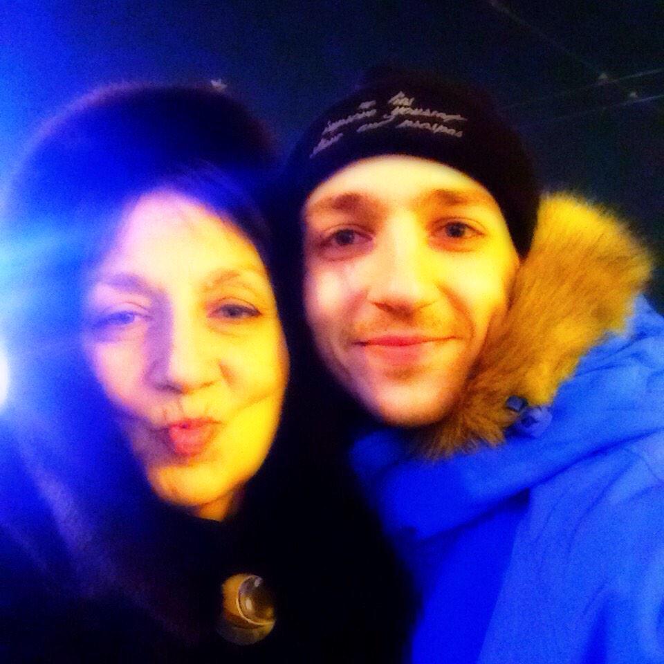 recordzman's tweet photo. The holidays with my mom❤️haven't seen her for almost 3 years😌 #winter #holidays #mom #family #recordzman http://t.co/4AB3aN2M9X