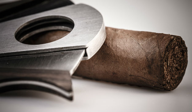 esquiremx's tweet photo. #Estilo #CosasDeHombres #Tips

Aprende a catar un puro y distingue su sabor, aroma y textura:

http://t.co/CQ2tLlzq66 http://t.co/yvrMSlyl6E