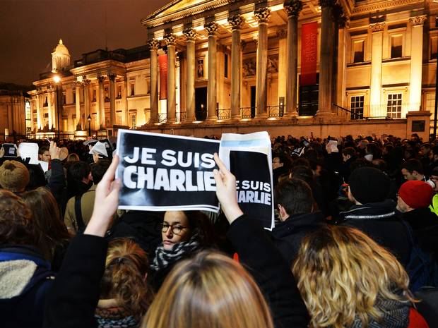 Independent's tweet photo. Trafalgar Square says 'je suis Charlie' http://t.co/mn2zbSoGUQ http://t.co/xUyTMOo0Rw