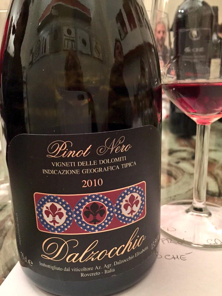 MONICABIANCIARD's tweet photo. Ha sempre un suo perché il bel Pinot nero di Dalzocchio!@appdegustazione @DanieleArcangel @DanielePalma7 @oli1959 http://t.co/yeQ7ogpYWu