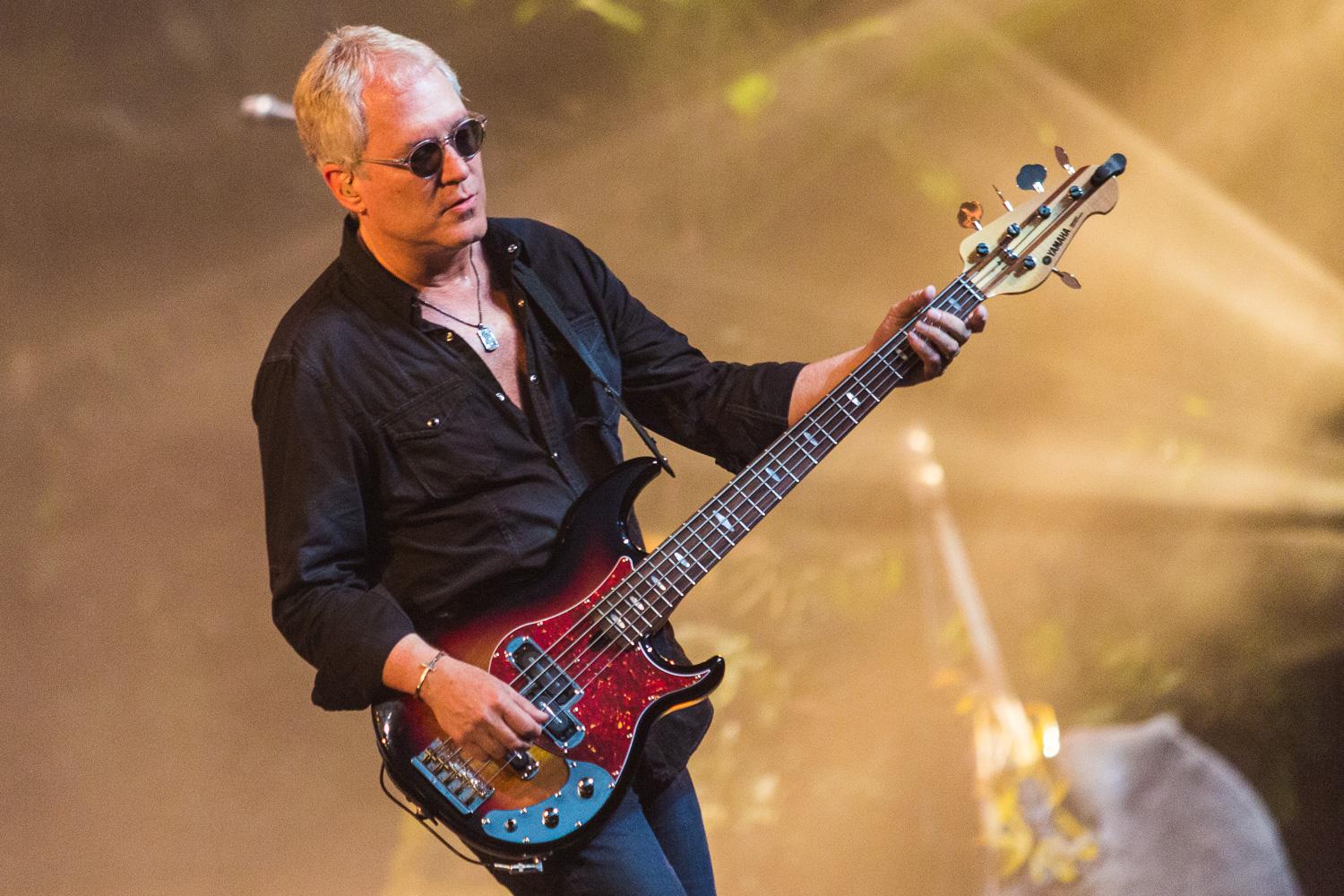 RaidingtheRockVault on Twitter: "TONIGHT! Bassist Hugh McDonald of Bon