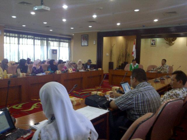 fiettiotiotio's tweet photo. @blhkotadepok Sosialisasi Pengelolaan Sampah melalui Bank Sampah - Lantai 5 Balaikota http://t.co/IKoeG4Y1Fk