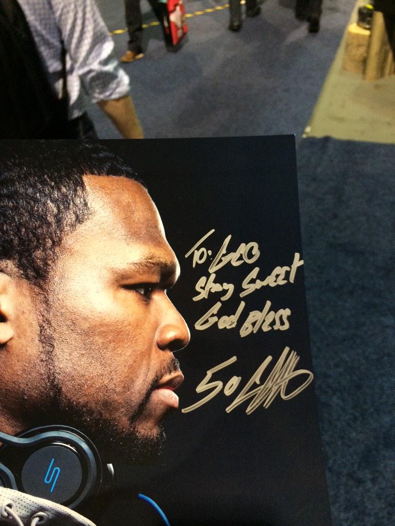 g_shaw27's tweet photo. RYAN GOT ME A SIGNATURE. This can't be real #loveofmylife #mighthaveachance http://t.co/dN04qRDgoq
