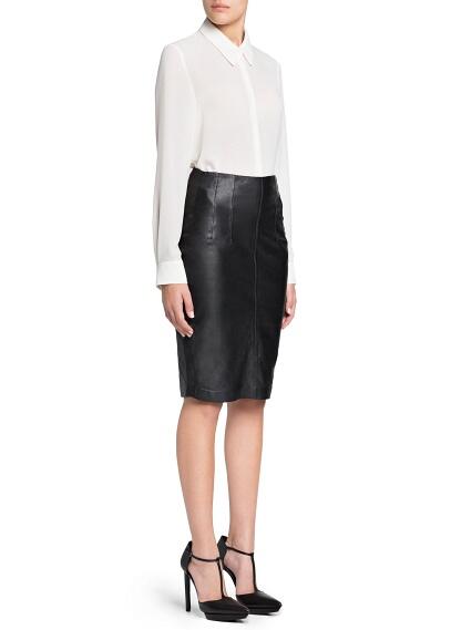 MujerPa's tweet photo. Las faldas tipo lápiz le dan un toque femenino y elegante a tu cuerpo. Pruébate en cuero #MiércolesdeStreetStyle http://t.co/wX4kX4881e