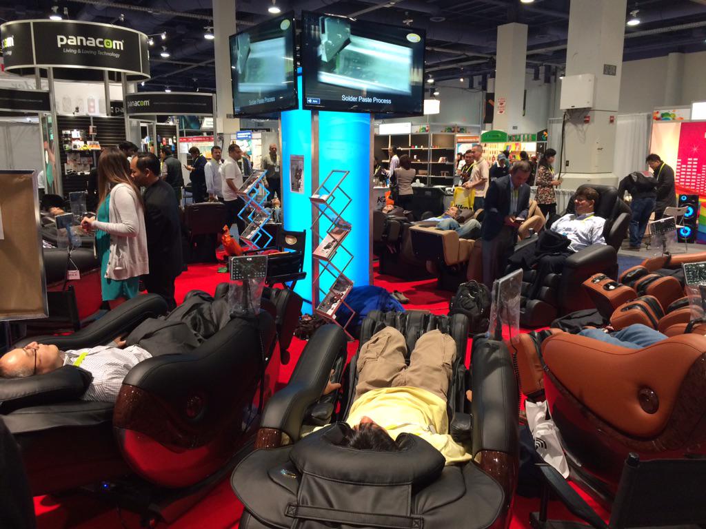 jonathanpopp's tweet image. The ultimate medical massage chair wins award for the best product demo ever #CES2015
