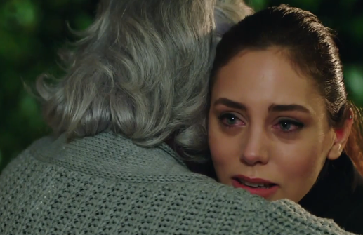 karayel_fan's tweet photo. #ÖyküKarayel #OykuKarayel #KaraParaAsk #eskiask http://t.co/UHikbasLZl