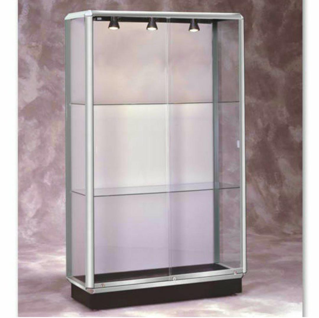 Laker Facts On Twitter Here S A Look At The Clippers Trophy Case Via Lakerfanatics Isntitfantistic Golakers Http T Co Wk6axd8lwn