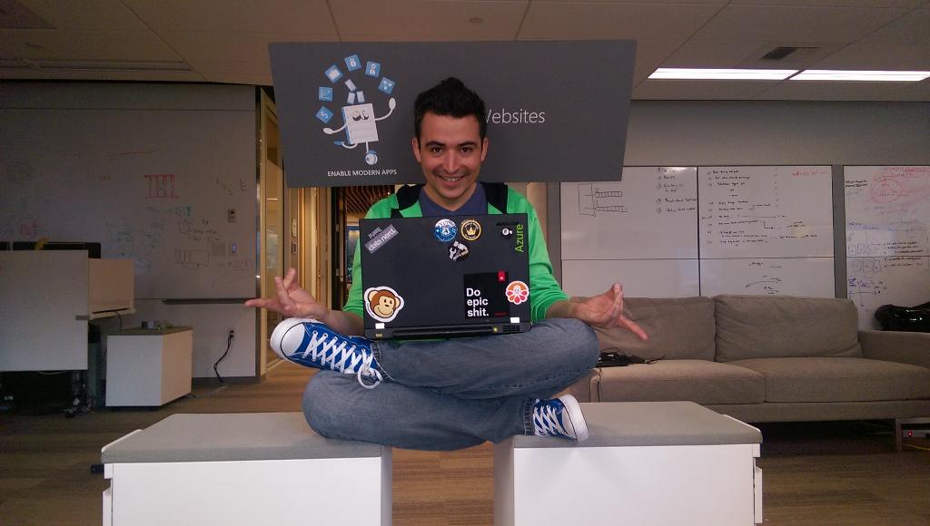 bktv99's tweet image. This is my thinking pose #omm #azure #azurewebsites