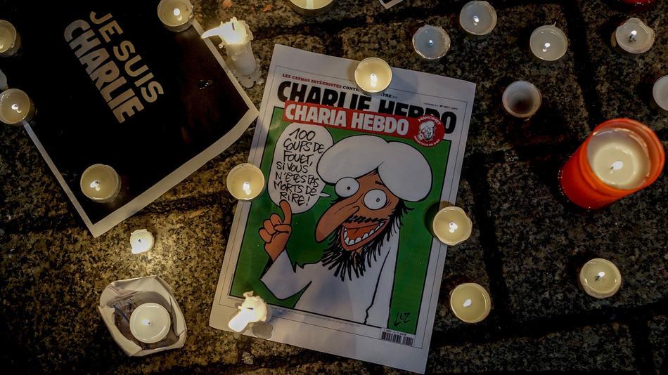nycjim's tweet photo. Giant split among news media over whether to publish #CharlieHebdo cartoons. http://t.co/5FRG8nMwXu (We did, BTW.) http://t.co/pCd2631Ivg