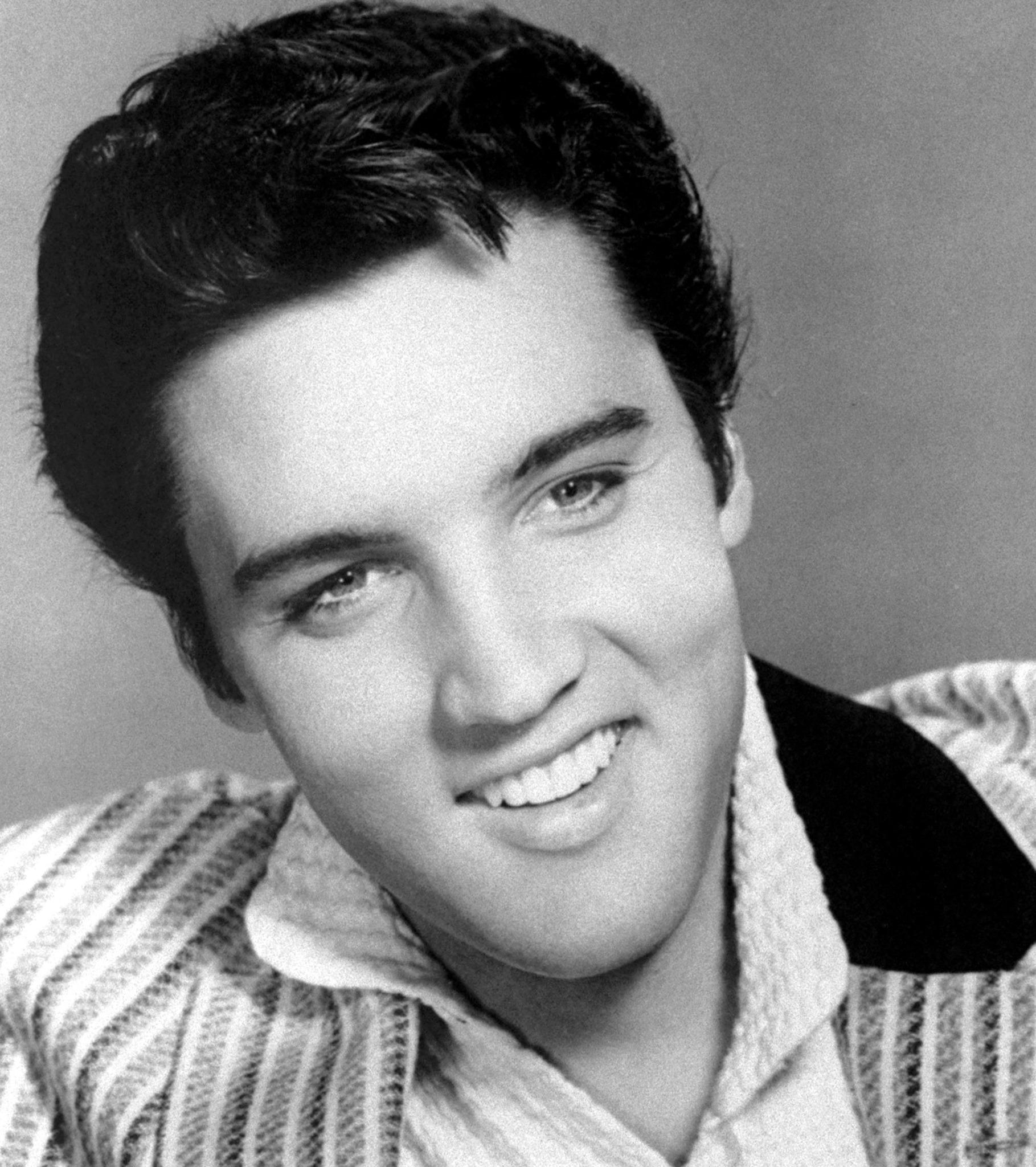 Are you lonesome tonight... do you miss me tonight?

Happy birthday Elvis Presley, 80 years old 