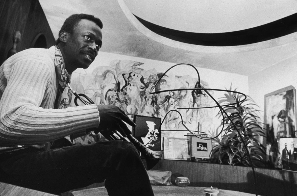 Element1Design's tweet image. Encountering Miles: Art and Life Lessons From Miles Davis buff.ly/14l6tM1