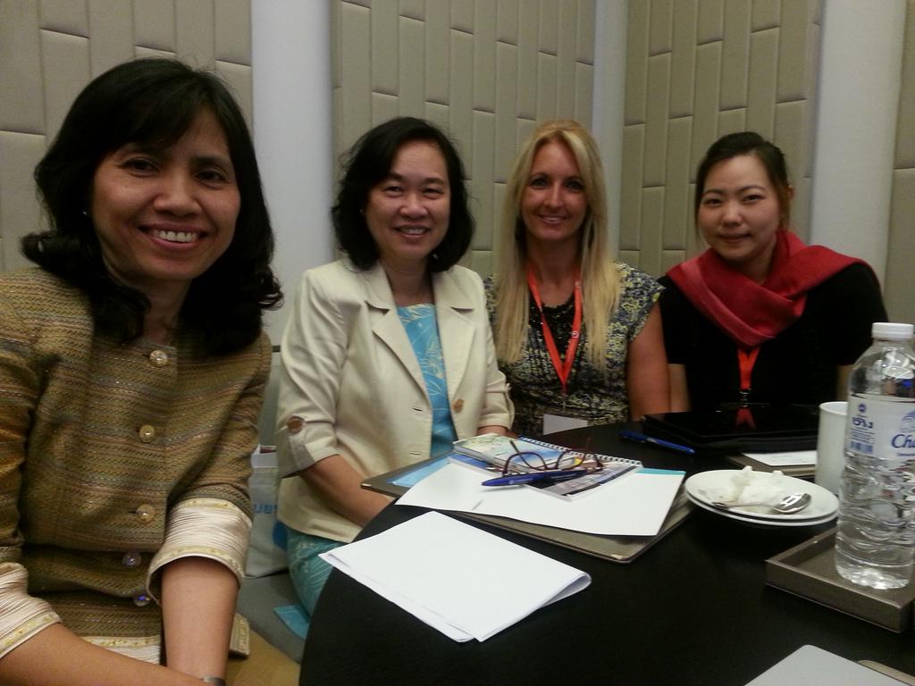 YvieRiley's tweet photo. In Bangkok with Dr Wattanapborn, Dr Waraporn &amp; Jaruwan sharing STEM project with colleagues #bridgeproject #AEFchat http://t.co/elXpv23HH3