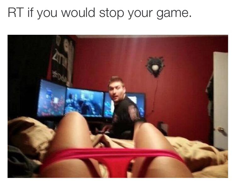 MeninistTweet's tweet photo. Heck nah she can wait, I'm 25 kills away from a nuke. http://t.co/GIJNxFyqzK