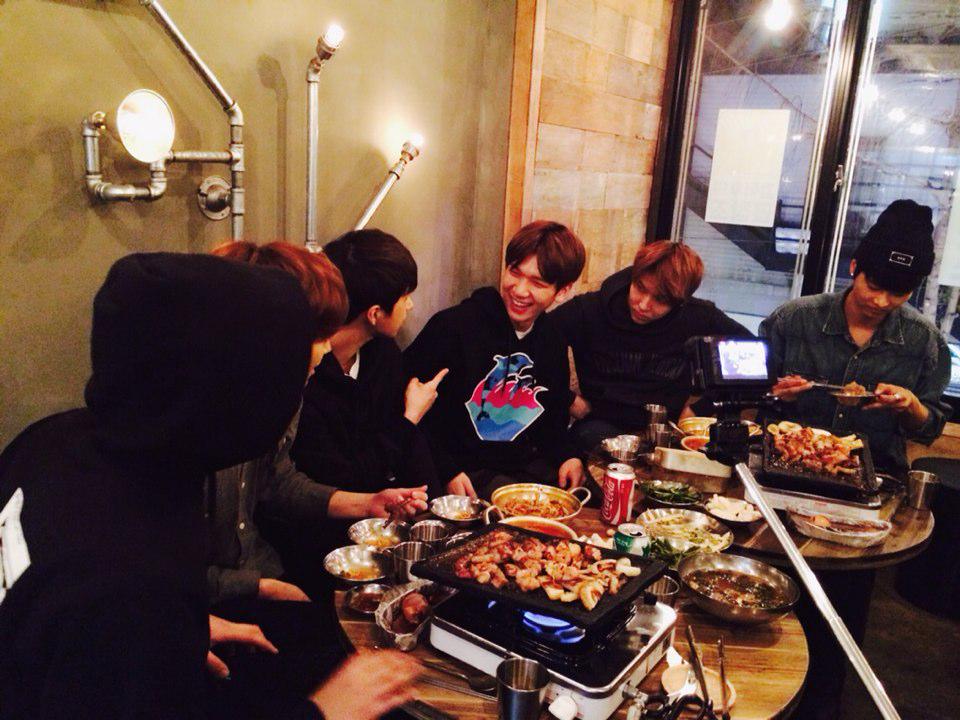 B6zJp55CcAAXZQy.jpg:large