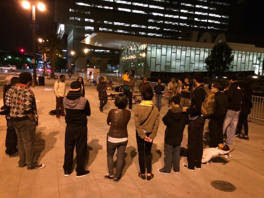 BLMLA's tweet image. Fam came out strong 2nite! Night 9 of #OccupyLAPD. We will not leave until theres #Justice4Ezell BlackLivesMatter!