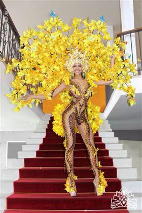 MariaJuanaReal's tweet image. Aplausos de pie para @NIDALMODA, un espectáculo