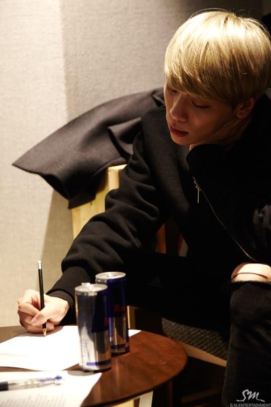 [Starcast] 150108 Naver update con Jonghyun B6zSkeOIIAEjyYm