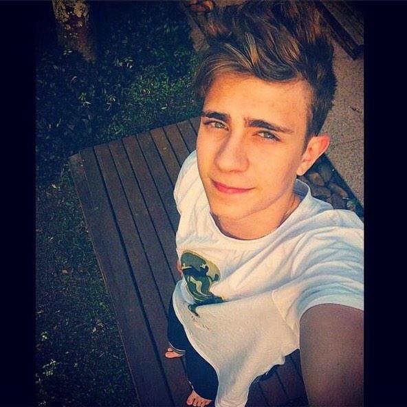 AnimalesGuru's tweet image. Hola chicas, a todas las que den RT las seguiré 😏😎