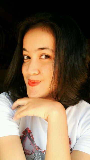 Vivihaling's tweet photo. Selamat siang merah merona , hot ☀ http://t.co/Yew1fh7zYo