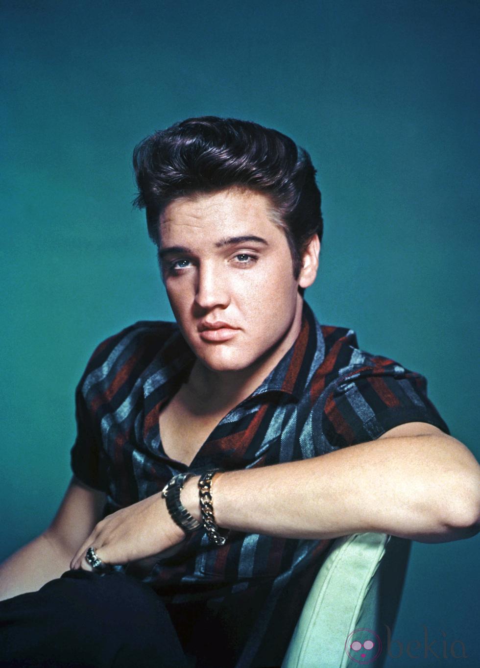 Happy Birthday to a legend, the king of rock n\ roll, Elvis Presley. Would have been 80 years old today. R.I.P. <3 