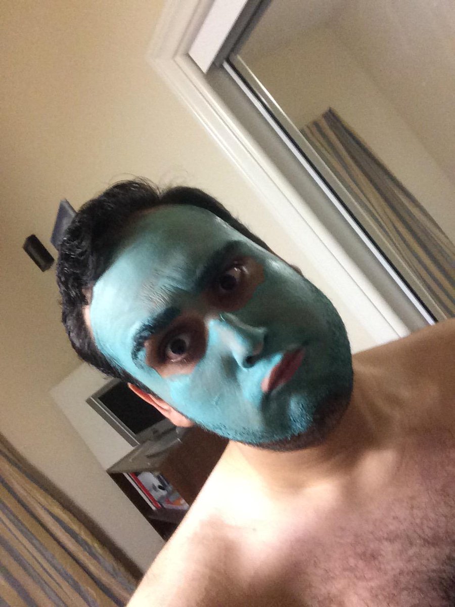 RuddieRusso10's tweet photo. Because I dont want to shrivel up and crack so early. #everyoung #nightface #selfie goodnight my social media addicts http://t.co/WcG4g3bSoB