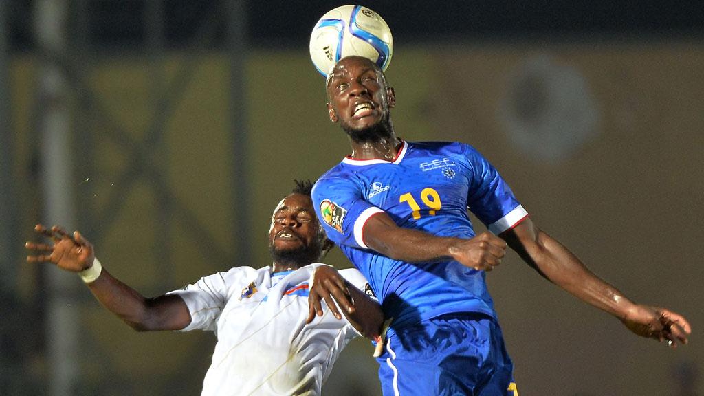 SportF24's tweet photo. #CAPRDC #CAN2015 Et c'est terminé entre le Cap-Vert et la RD Congo ! Match nul logique 0-0 ►►► http://t.co/N37U8aiFk4 http://t.co/Dl7gbJPBUb