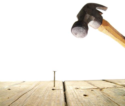 PenguinStacks's tweet photo. To “hit the nail on the head” = to get something exactly right #EnglishIdiom
Image: http://t.co/vZJtGltHpX http://t.co/LM5PDWr5GP