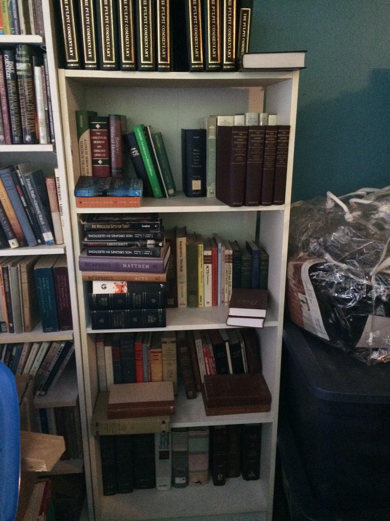 UNSHMD's tweet photo. @PrincePreaching I would fill one of those holes #14Books http://t.co/d47acAZzyc