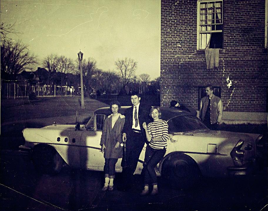 allie906's tweet photo. Outside Brady Hall at Soo Branch of Michigan College of Mining and Technology(now LSSU) in the 1950's. #DigSSMarie http://t.co/Vb2SAbWhtY