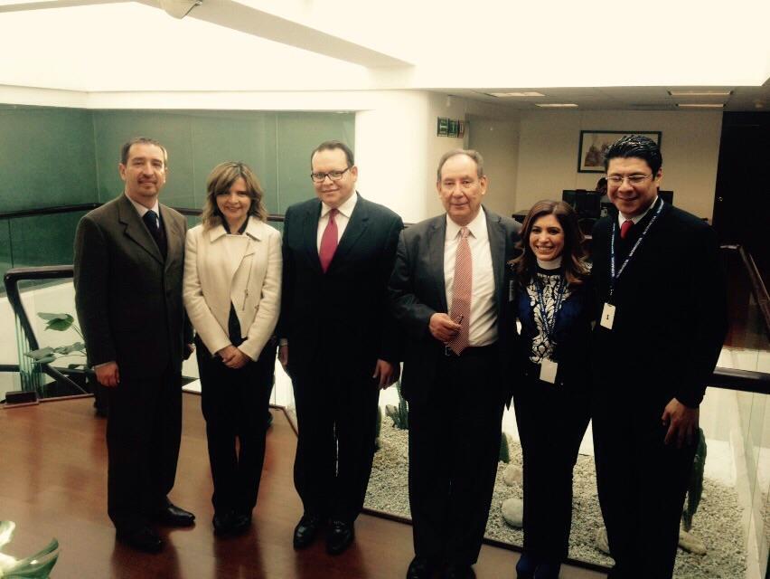 lilydelacruzdgo's tweet photo. Titulares de Nuevo León Tamaulipas Coahuila Chihuahua Durango y el director de vinculación Conaculta Antonio Crestani http://t.co/DNm3D4bzX3