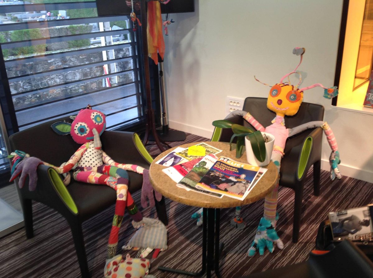 EXPO A LA MEDIATHEQUE D'ARGENTAT "Qui sont les Nippéléons?" jusqu'au samedi 21 février 2015.