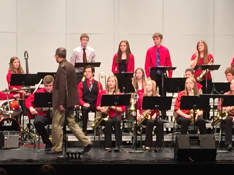 KChristensenIA's tweet photo. 1st contest of the year!#TreynorJazz #FirstOfTheLast @19_Kayli http://t.co/J9v8beCFqo