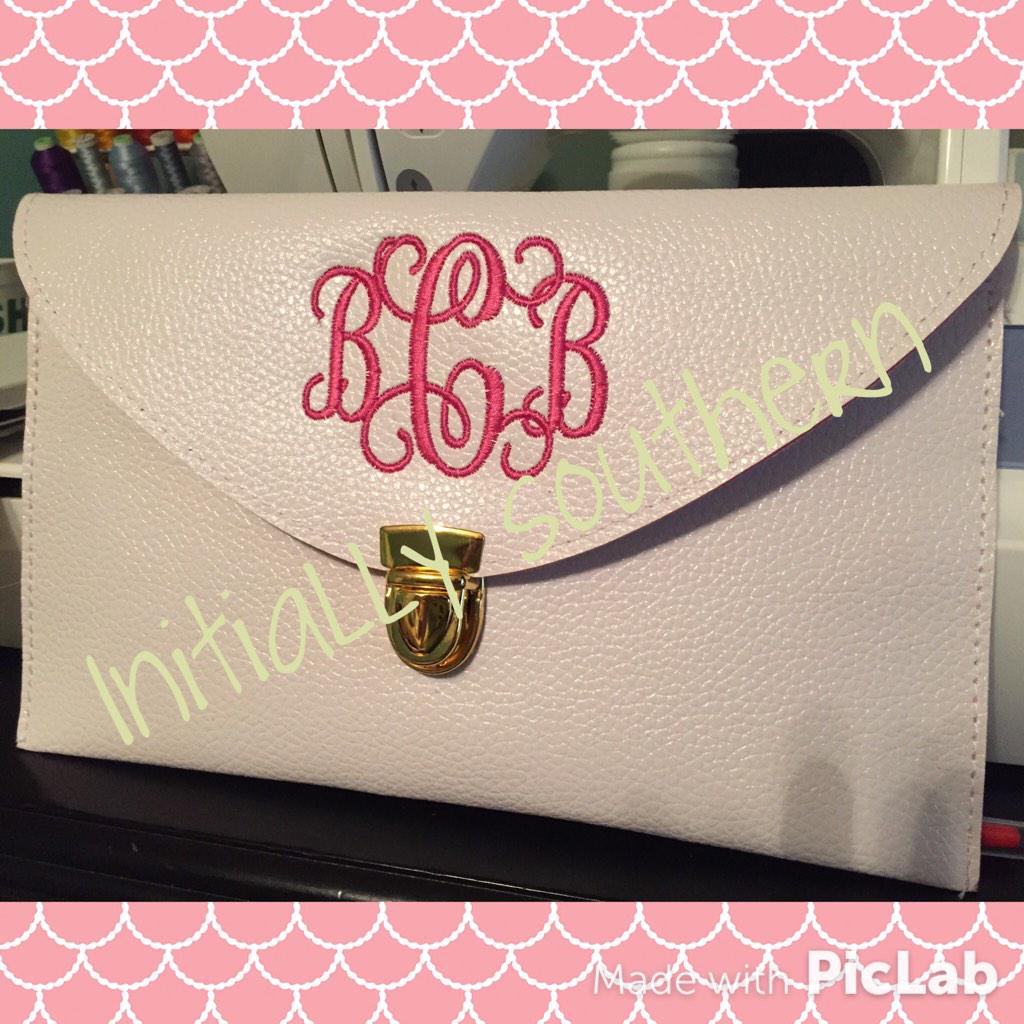 InitiallySouth's tweet photo. Head over to our fb page for a chance to win this clutch! (Ur initials of course)
https://t.co/SBb8Q46UbF. #clutch http://t.co/fQKuKJyTDO
