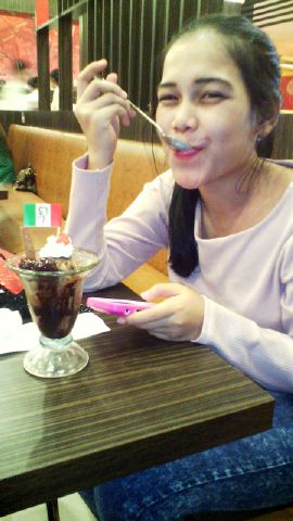 TyaNataya's tweet photo. City ice cream http://t.co/qa821ipD05