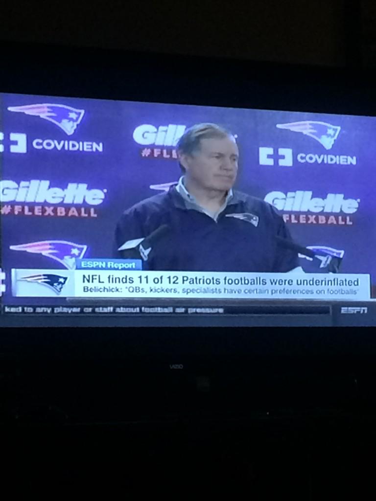 Cademinnick413's tweet photo. Anybody else notice the back drop? And what he is talking about? Ha ha #flexball http://t.co/82SLb2EOxp