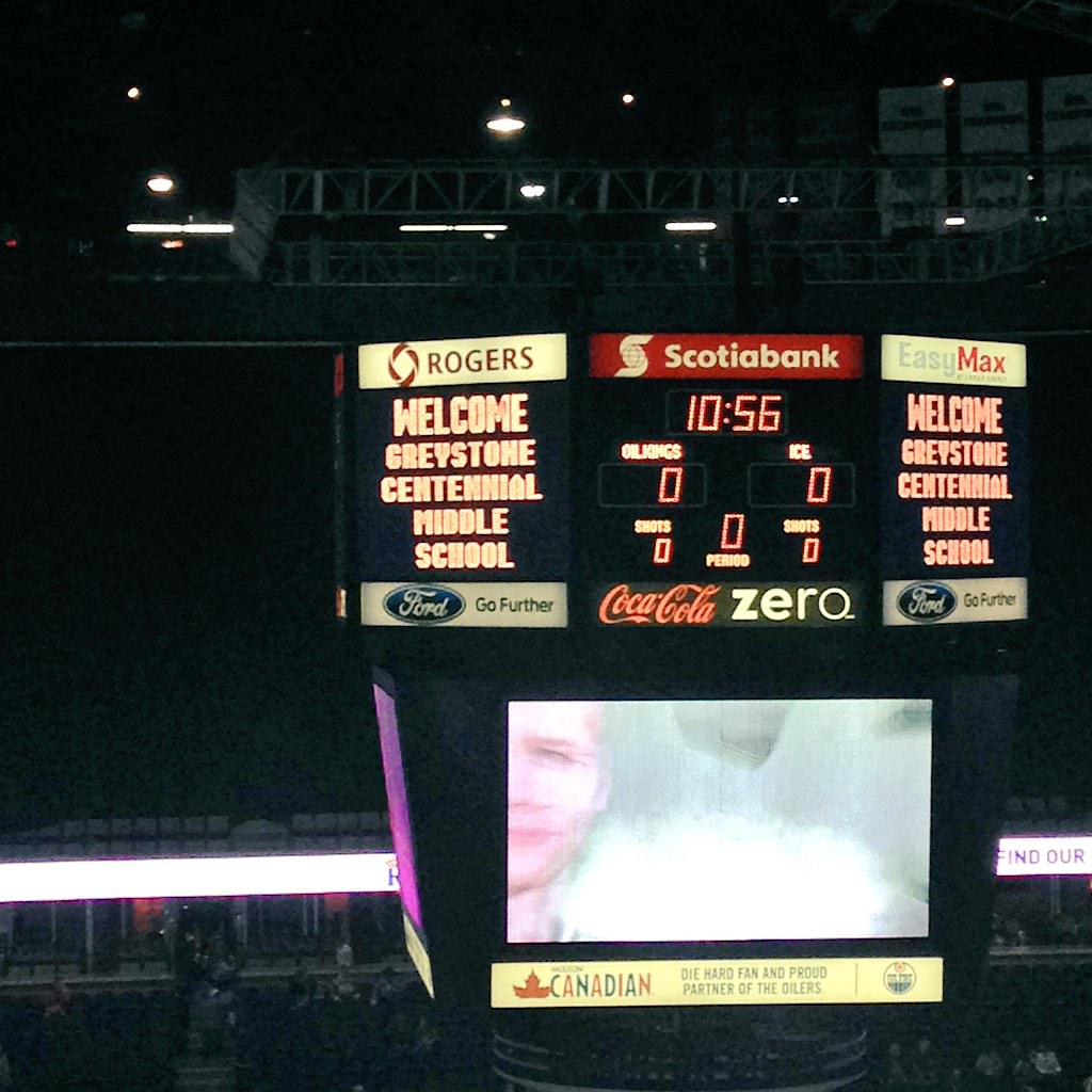 ArissClass's tweet photo. The @EdmOilKings just welcomed us!! #psd70 #psd70gcms http://t.co/WGifC6T8eX