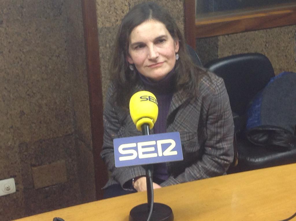 PVGalicia's tweet photo. Hoy en  @laventanaOU de @RadioOurense @luisapnieto de @tecnopole , @JavierTaibo de @egatwitts e @ragor74 de @tendeus http://t.co/5CHEPyDcl8