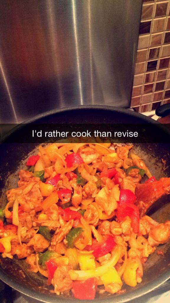 Saira_Shh's tweet image. Learning how to be a chef instead of learning how to be a pharmacist #procrastinationgamestrong #finalyearproblems