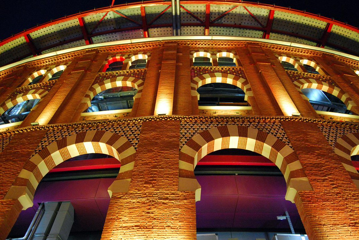VisitBarcelonaB's tweet photo. Do not be the only one missing it! http://t.co/UMrLtoT86q #top10Barcelona http://t.co/ZQDzxS95Qc