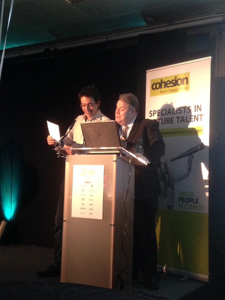EmzyLBrit's tweet photo. Wish all the awards presenters were french #pause #comma #pathmotion #SOME15 http://t.co/SAW26XNgmY