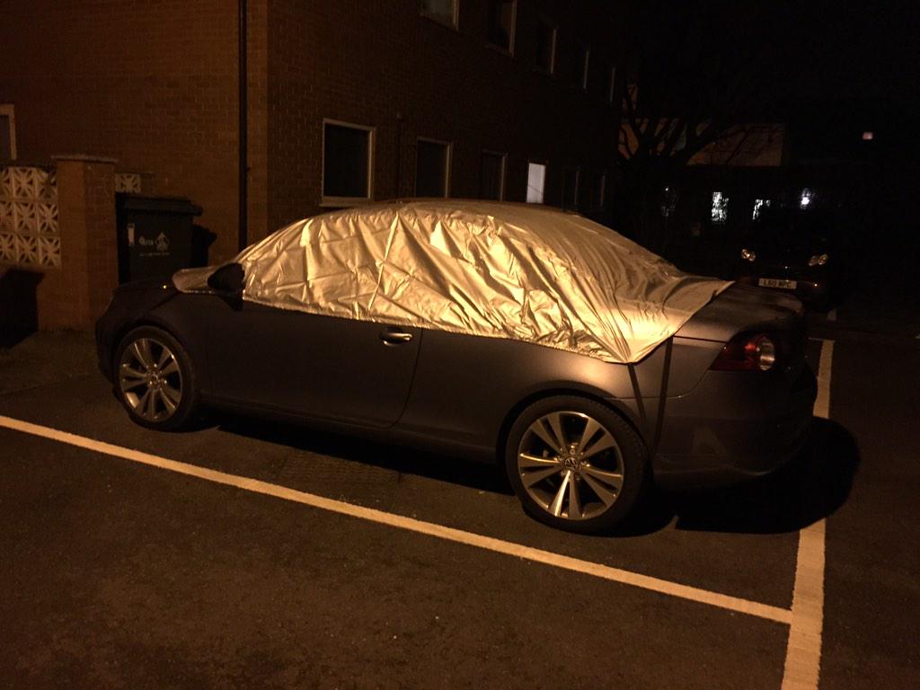 TwilightAngel71's tweet photo. My baby all wrapped up for the night #frozenwindows http://t.co/WbrPNTorA2