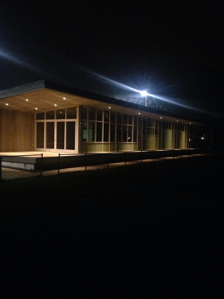 RiezebosBouw's tweet photo. Trots dat we het mochten maken!
“@WVHEDW: WV´s nieuwbouw bij nacht. Officiële opening 7 maart! @RiezebosBouw http://t.co/cJm6ZAwGUL”