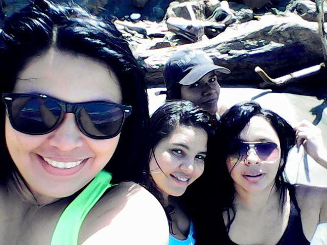 Diosamoon's tweet photo. #Beach #Friends #Moments #Quedate #VrianMusic http://t.co/gLcLSZoPt7