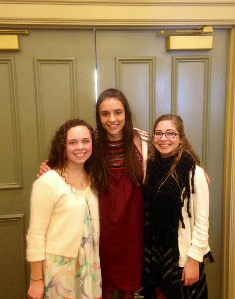 __lizlawton's tweet photo. Happy 18th to a fave setter!! ππI'll miss ya next yr on the court hails! #noheightdifference http://t.co/95VfXdRHHk