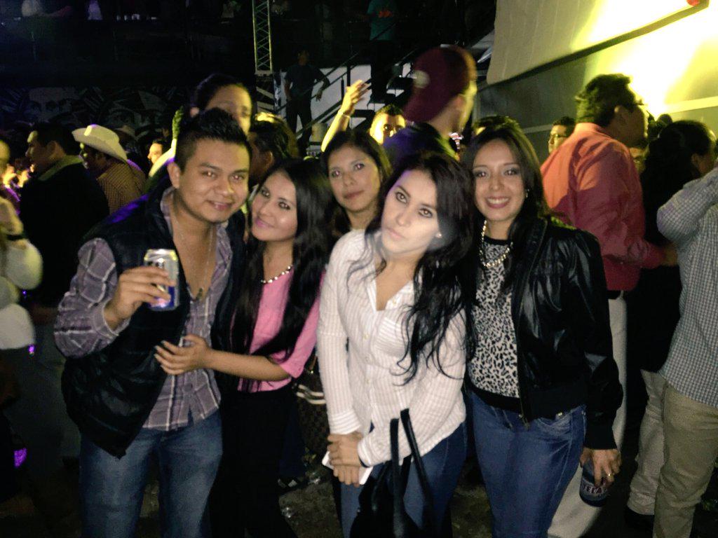 Nestorzeto's tweet photo. @maricientha @KatiaNovelo Un recuerdo de Tizi 👑👑👑 👌👍 http://t.co/HYqLdpBmO5