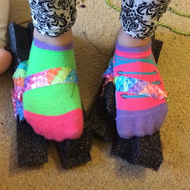 TaraGerner's tweet photo. She made herself foam and duct tape "stilts." #playmatters #captureplay #momsofinstagram http://t.co/sgYrwItLqf http://t.co/20IOFwp148