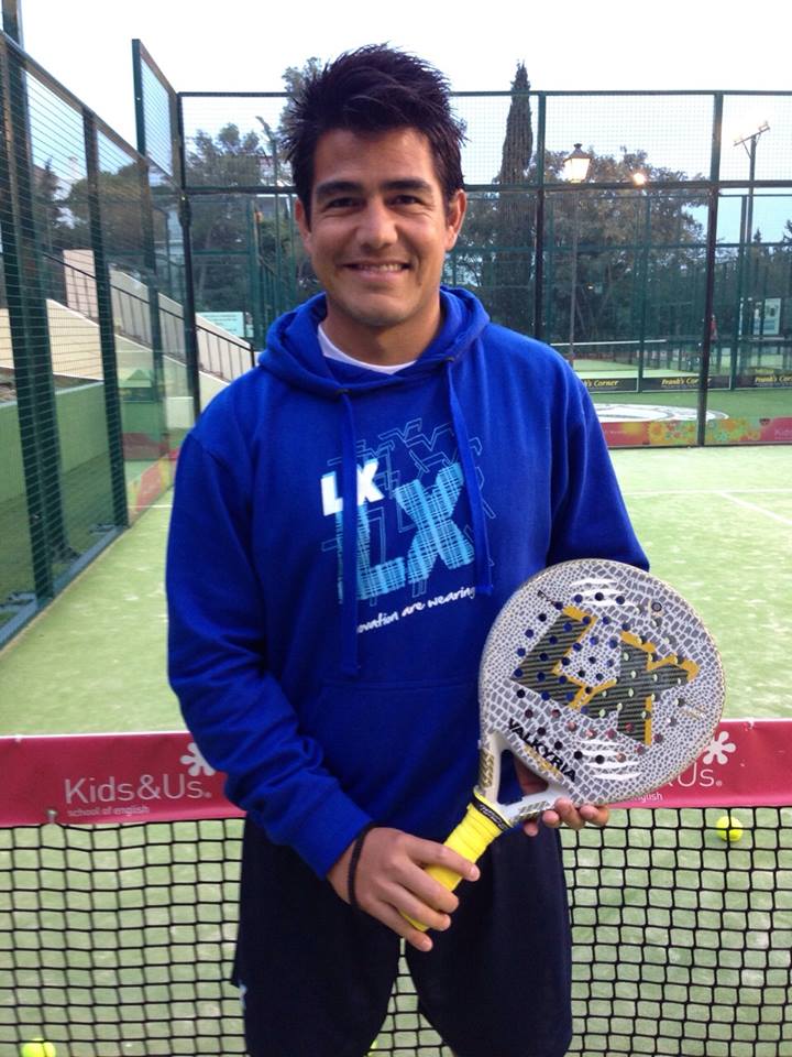 padelon's tweet photo. Nuevas incorporaciones al equipo @LXPlanet 
@GugaVazquez #DaniDios #GaboLoredo y @saritamarcos 
#Padel #Enhorabuena http://t.co/73oAYOATb0