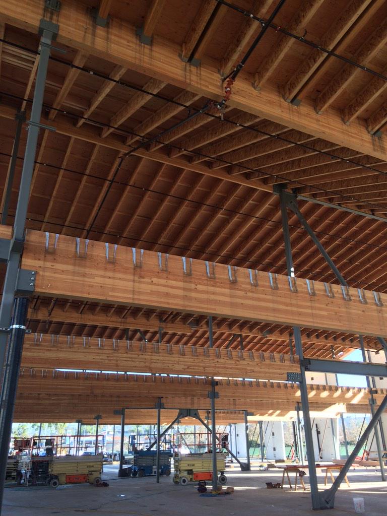 RenoHardware's tweet photo. #ConPic of @Yahoo building in #siliconbeach #PlayaVista #roof #framing #DontGambleOnService #RenoHardware http://t.co/ANo7YtYnxK
