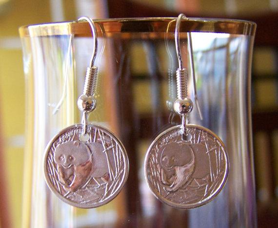 Lynnsgr8byz's tweet image. Walking Panda Silver Dangle Earrings arnd.co/wVRz7  #handmade #etsyretwt
