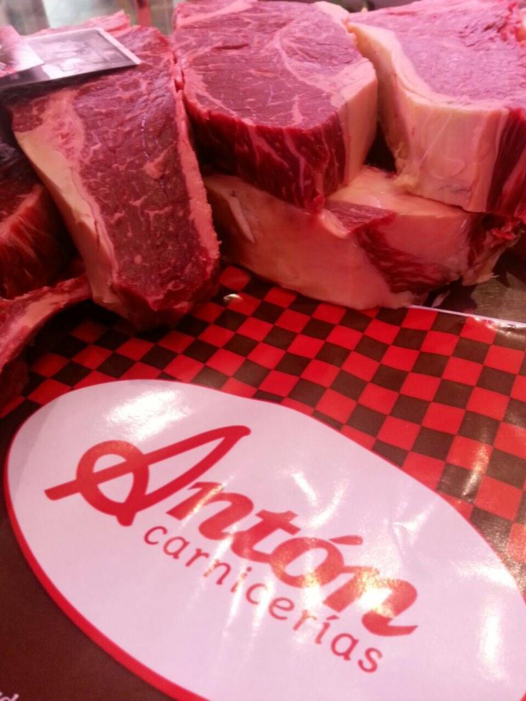 CarniceriaAnton's tweet photo. En #Santander el Chuletón es #Antón :) ¿de verdad no queréis probarlo? http://t.co/4tbLNNdXlH